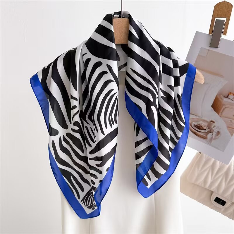 Neuer modischer Schal mit Zebr – Scarf Silk Square Bewertung und Preis