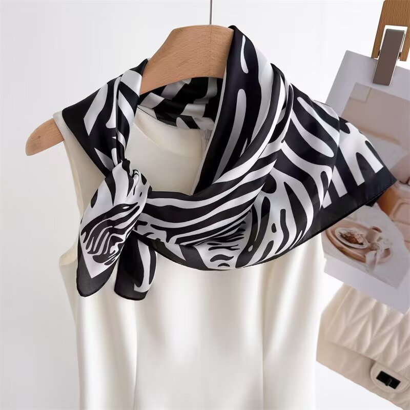 Neuer modischer Schal mit Zebr – Scarf Silk Square Bewertung und Preis